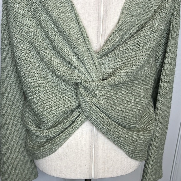 ASTR the Label Twist Back Sweater‎ Women's Large Sage Green Knit - Picture 5 of 7